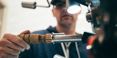 IoT技術による業務効率化 - スマートデバイスとセンサー